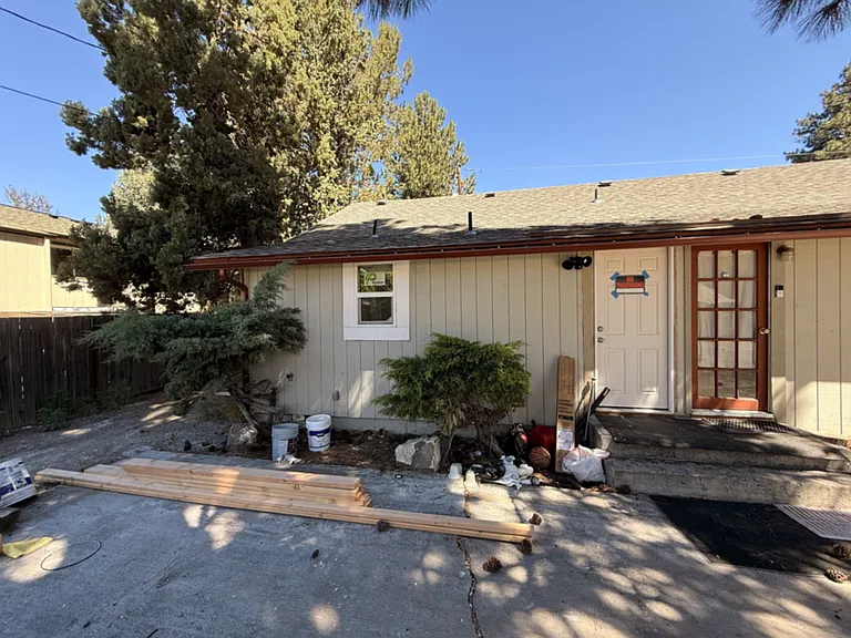7 SW McKinley Ave — Photo 8