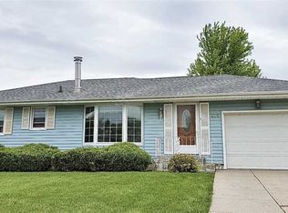 116 Airview Dr, Sergeant Bluff, IA 51054