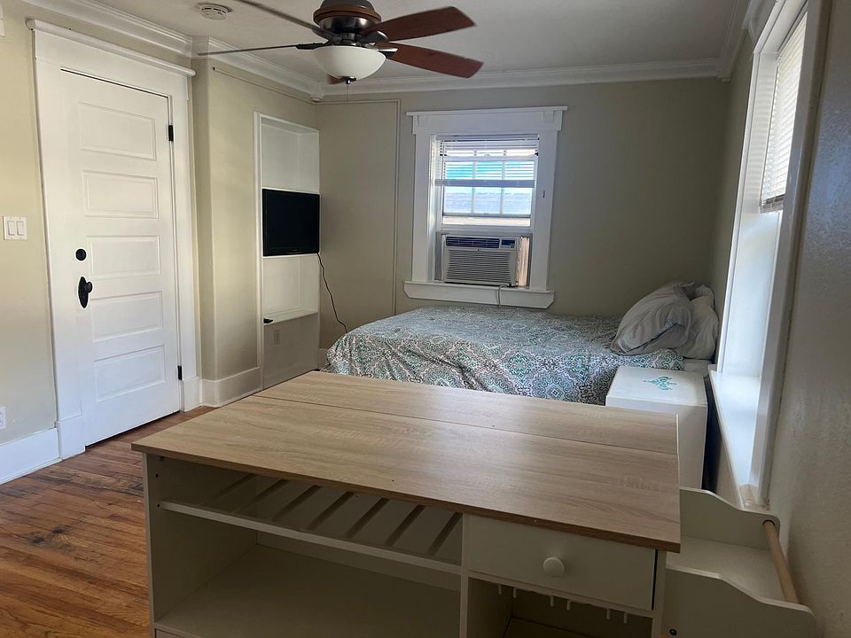 Studio 3 bed area from
