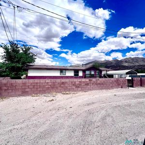 202 Ploen Ln, Truth Or Consequences, NM, 87901