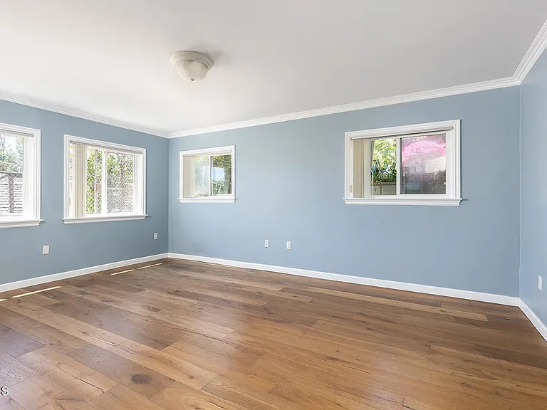 245 Hillside Rd — Photo 16