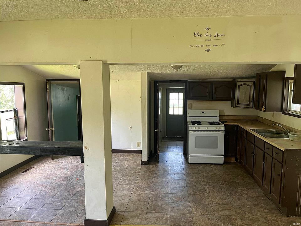 5560 N State Road 23, Grovertown, IN 46531 Zillow