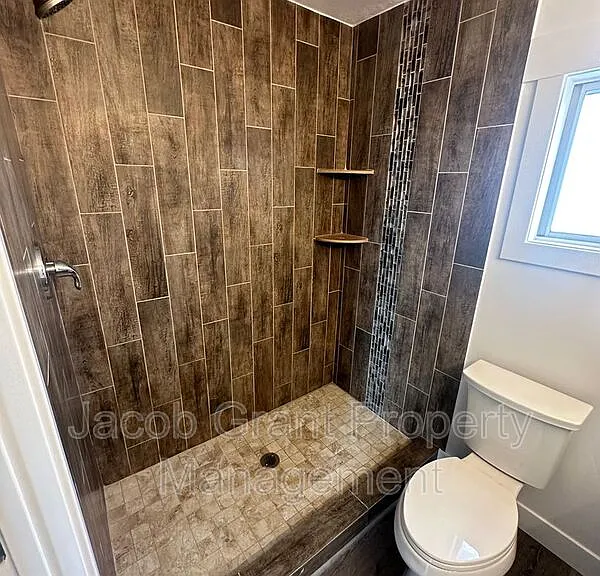 4590 N 15 E — Photo 13