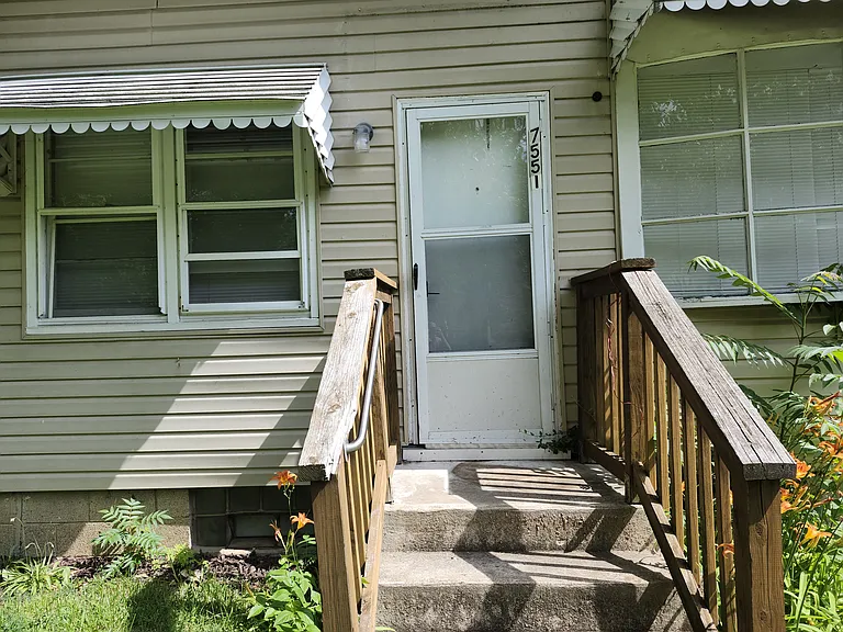 7551 Lynn Ave — Photo 12