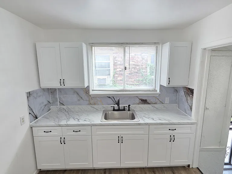 15841 Steel St — Photo 7