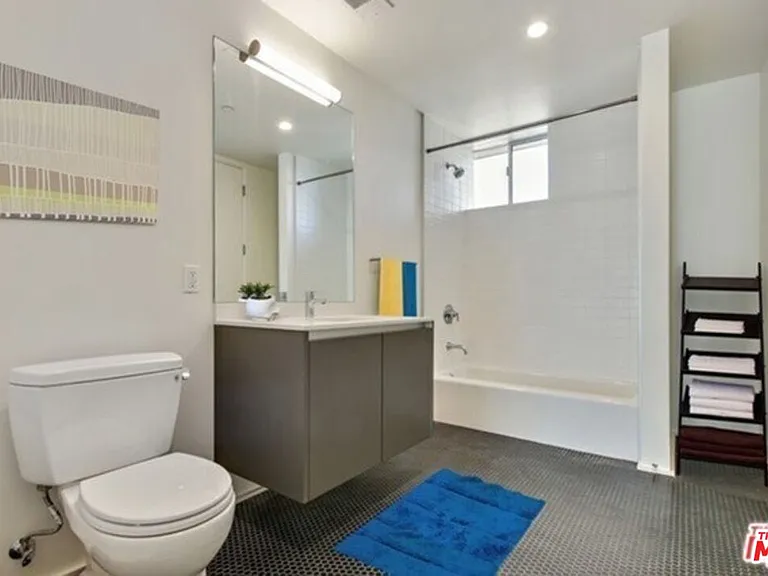 1040 S Mariposa Ave #F101 — Photo 15
