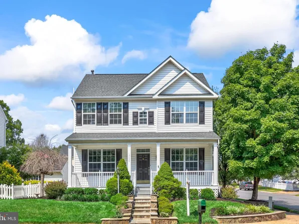 12494 Iona Sound Dr, Bristow, VA 20136
