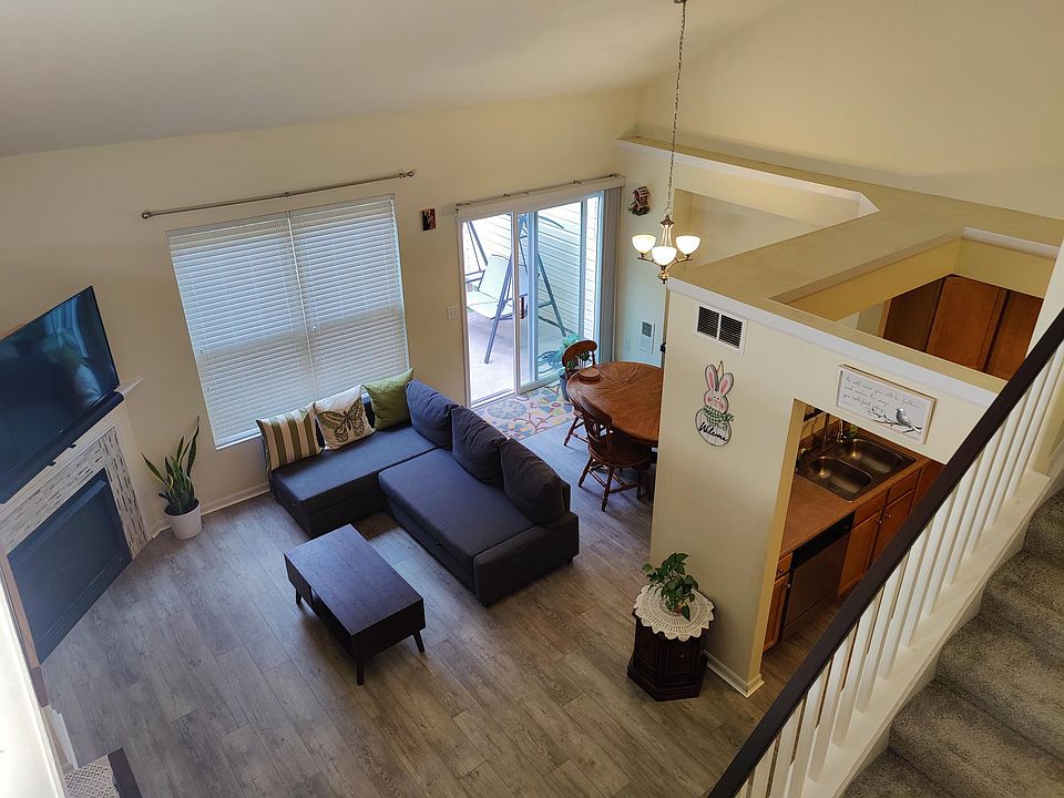 1st image of 9666 Greenery Ct
