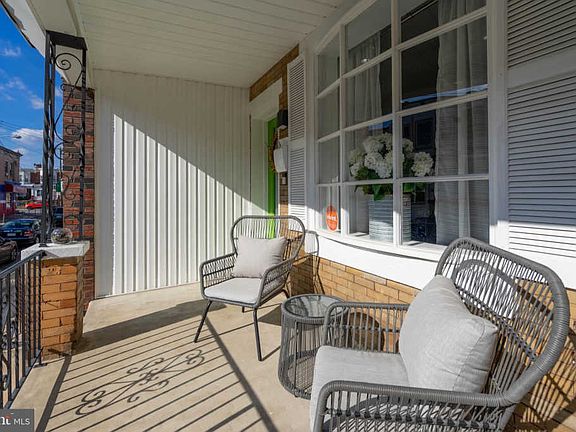 4th image of 5643 Hazel Ave