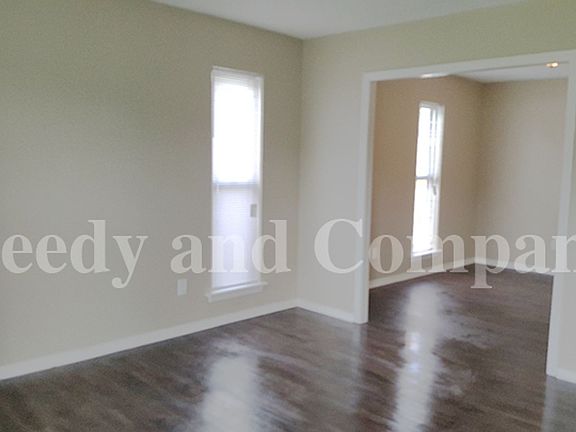 3rd image of 2831 Gruber Dr