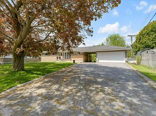168 Avenue Rd, Kingston, ON K7M1C5
