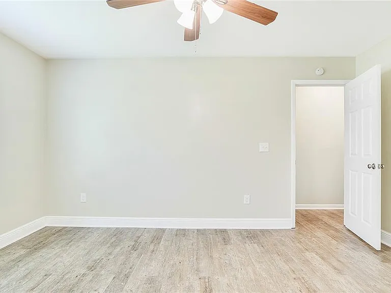 4023 Meandering Ct — Photo 24
