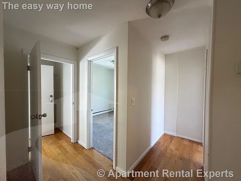 44 Lincoln St — Photo 9