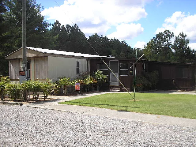 828 Newsome Ln — Photo 1