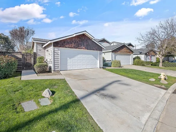 504 N Velie Drive, Visalia, CA 93292