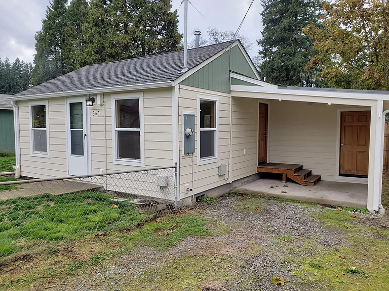 343 SW 7th Ave — Photo 2