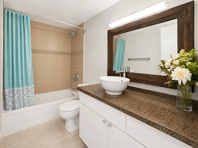 1340 Duchess Ave — Photo 7