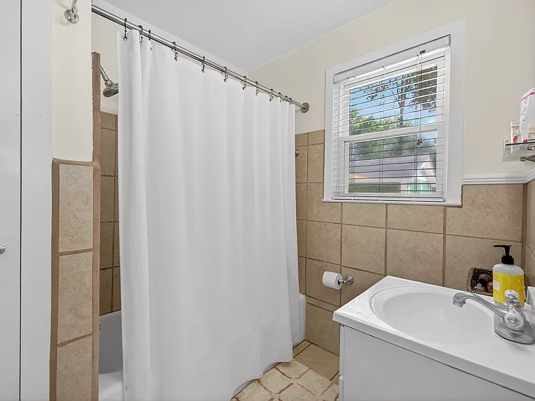712 Shell St — Photo 25
