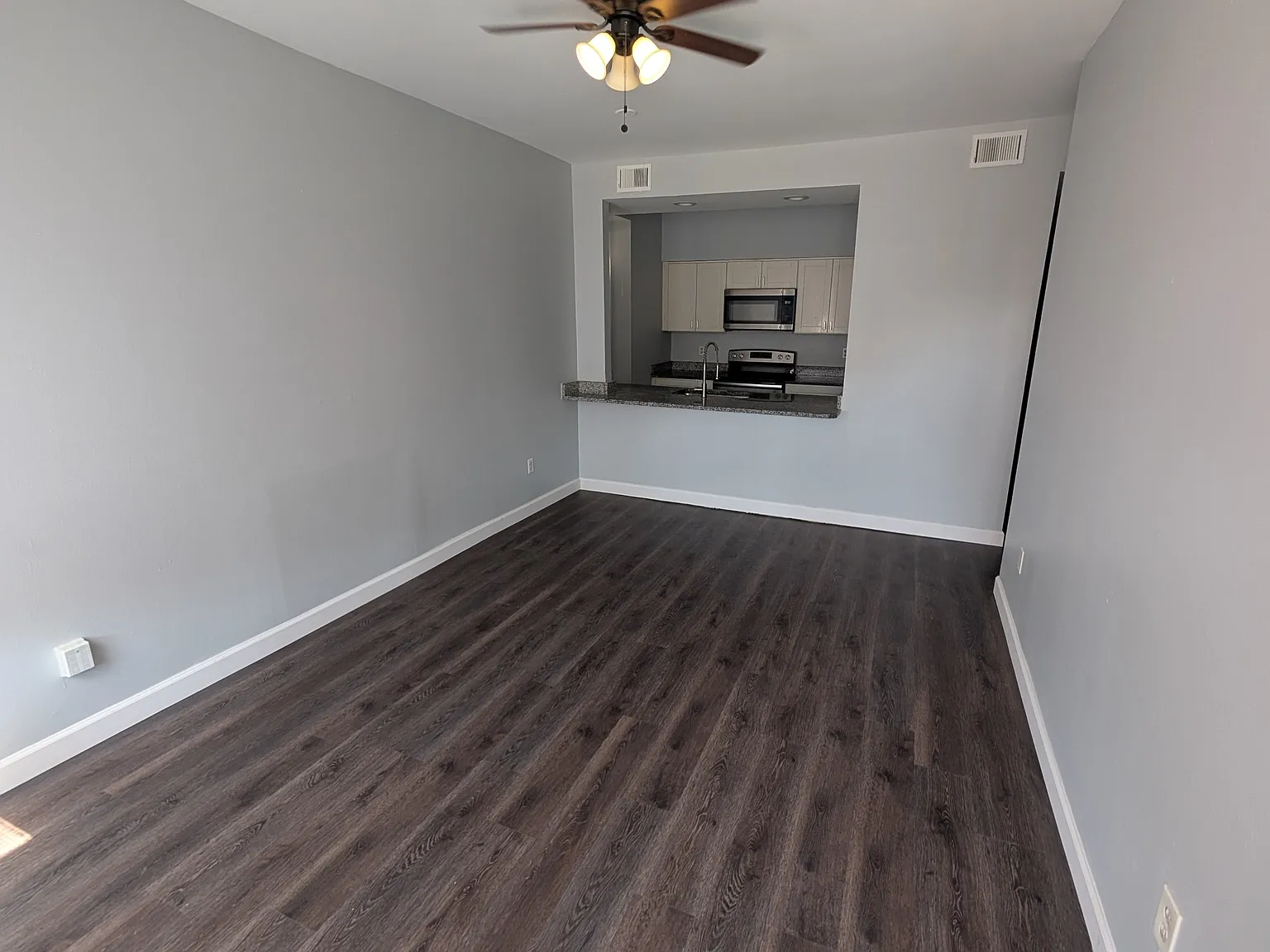 3847 Folsom Avenue - 1F — Photo 2