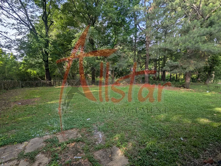 1319 Stateline Rd E — Photo 13