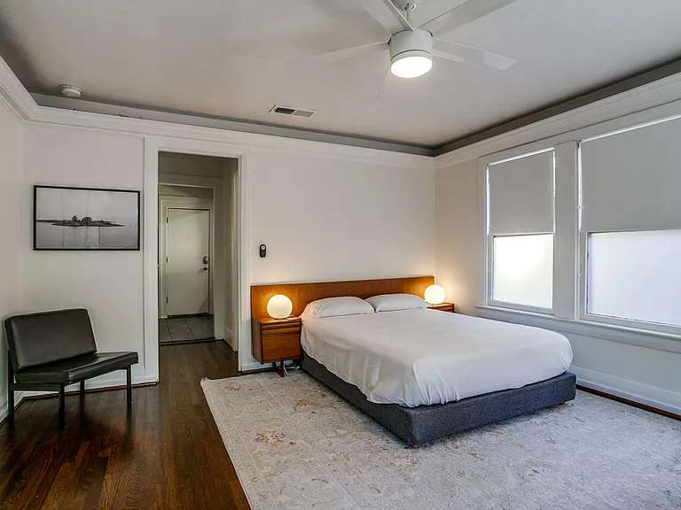 600 N Montclair Ave #D — Photo 9