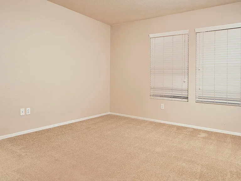 Alta Vista Apartments — Photo 3