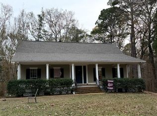 825 Mallet Rd, Vicksburg, MS 39180