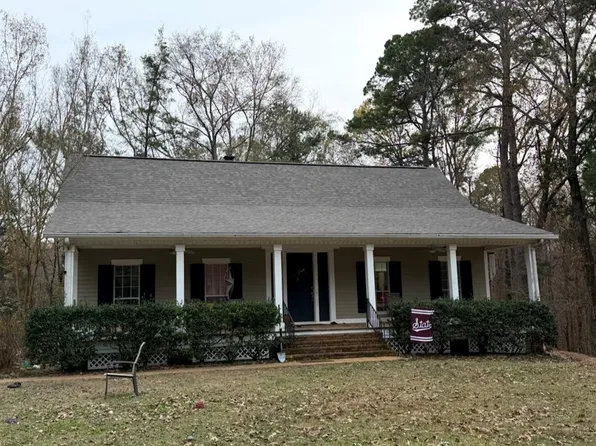 825 Mallet Rd, Vicksburg, MS 39180