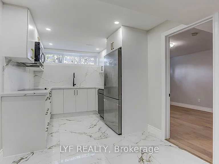 54 Camwood Cres #6 — Photo 9