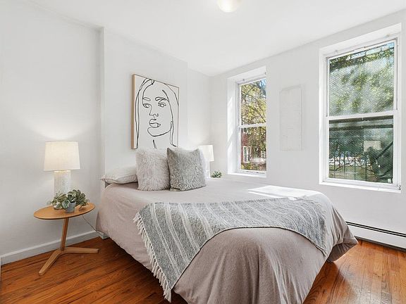 5th image of 59 Saint Pauls Ave APT 1L