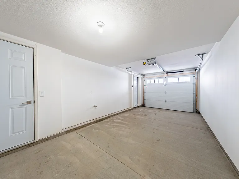 110 Baltzan Blvd — Photo 26