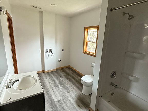 5th image of 85 Greenwood Ave #85