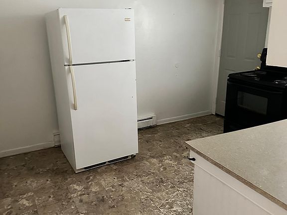 4th image of 2115 Phaup St APT 6