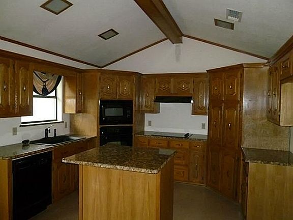 5th image of 1414 Pecan Creek Dr