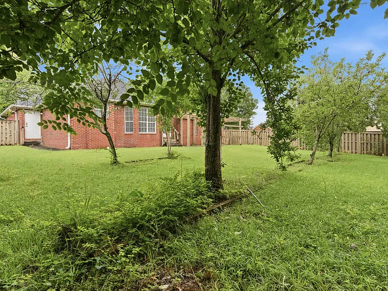 134 Garden Brook Dr — Photo 16