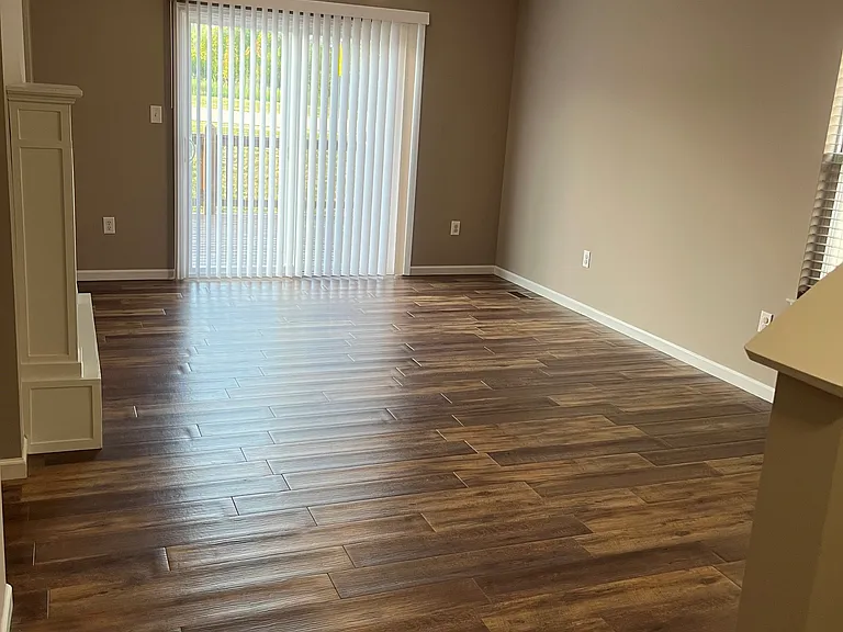 1027 Chesterfield Dr — Photo 7