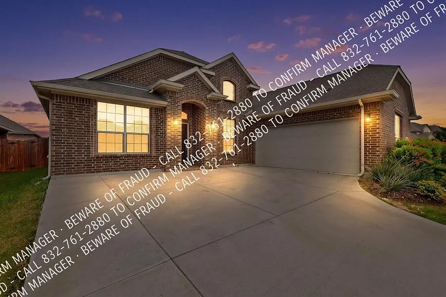Gorgeous 4/2 in Highcroft Estates! — Photo 2