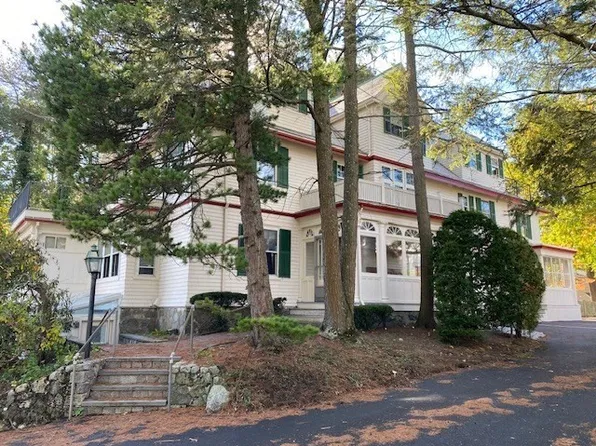 56 Vinton St APT 1, Melrose, MA 02176