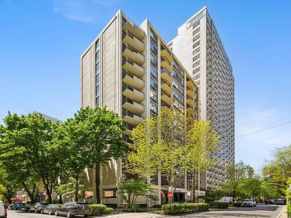 1450 N Astor St APT 3B, Chicago, IL 60610