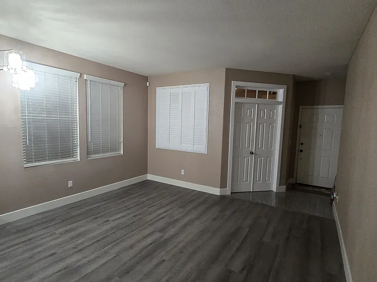 8178 Kayleen Ct — Photo 26