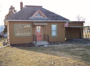222 Marion Ave, Chadwick, IL 61014