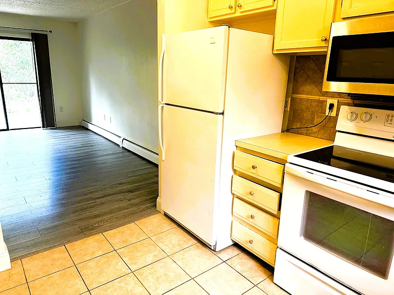 2811 Riverside Dr — Photo 16