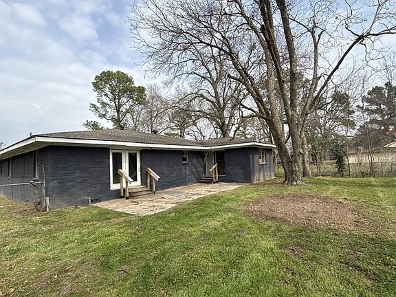 3rd image of 410 Lone Star Rd