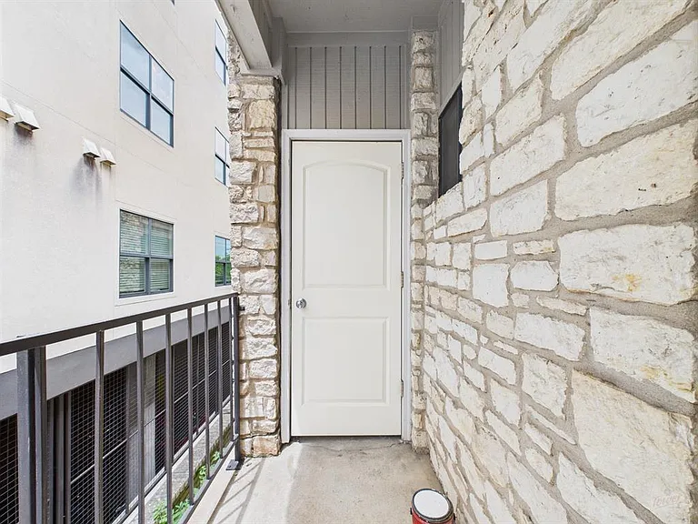 2604 Salado St #304 — Photo 11