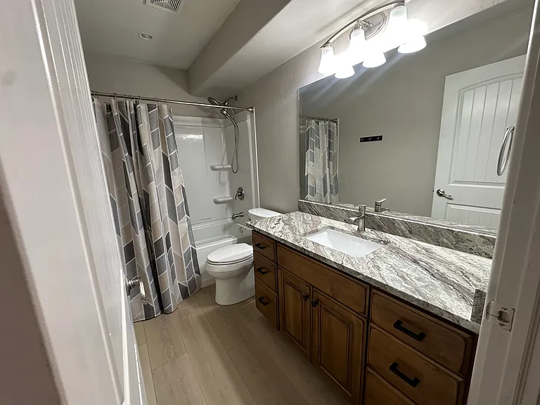 2516 E 2300 South Cir #2 — Photo 6