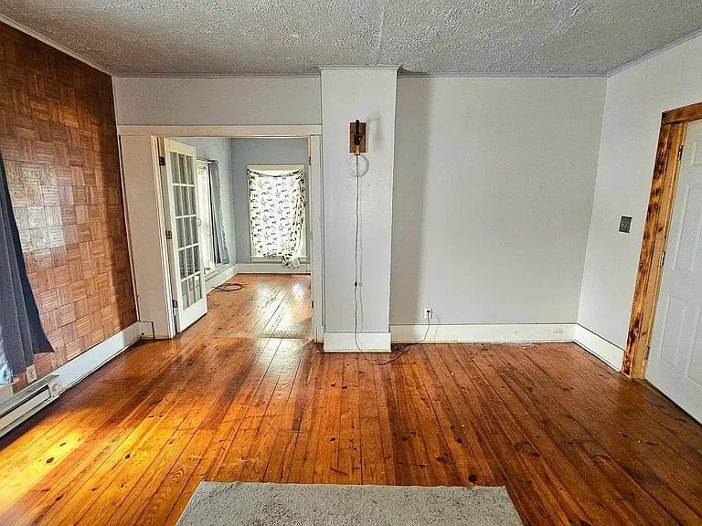 490 Grand St — Photo 5