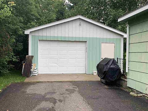 3rd image of 41935 S Hancock St