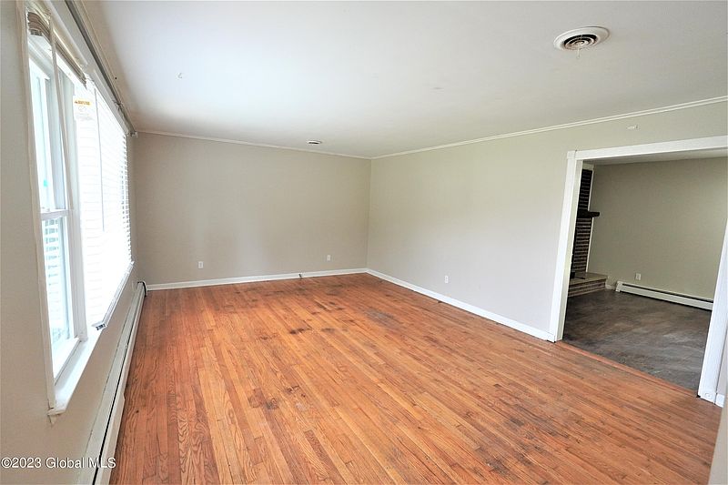 2nd image of 21 Dormay Lane