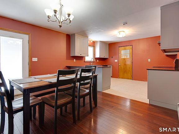 3rd image of 51 Joseph Road