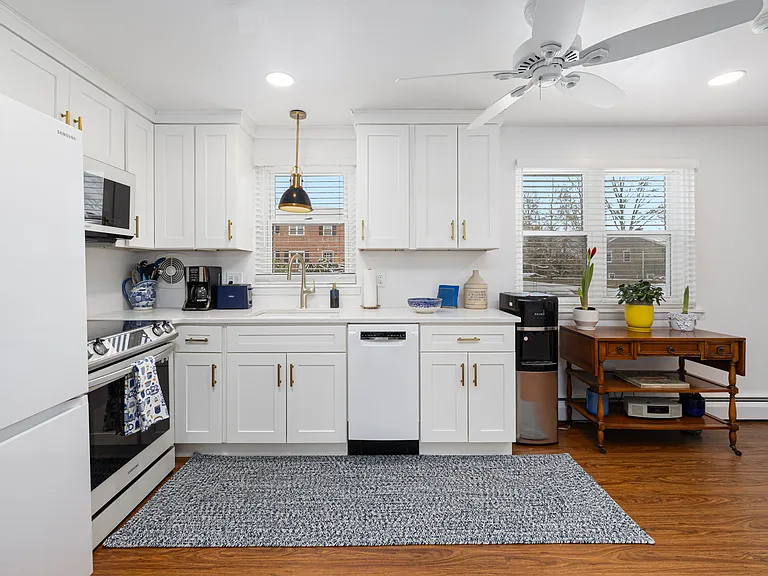 70 Carroll Ave #1009 — Photo 7
